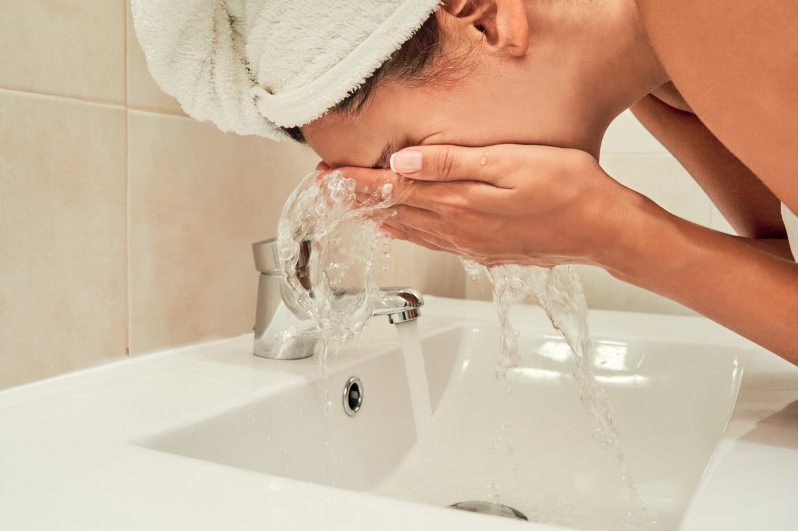 Daily skincare routine supporting wrinkle prevention and skin health